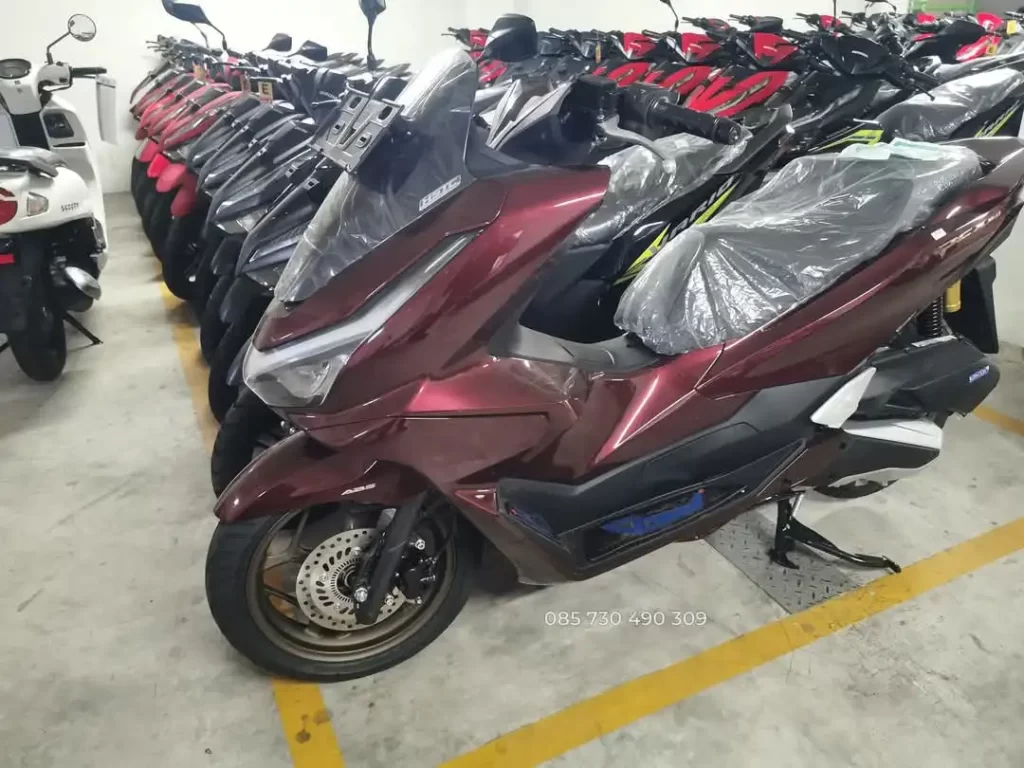 Motor PCX 160 Promo Kredit Pasuruan